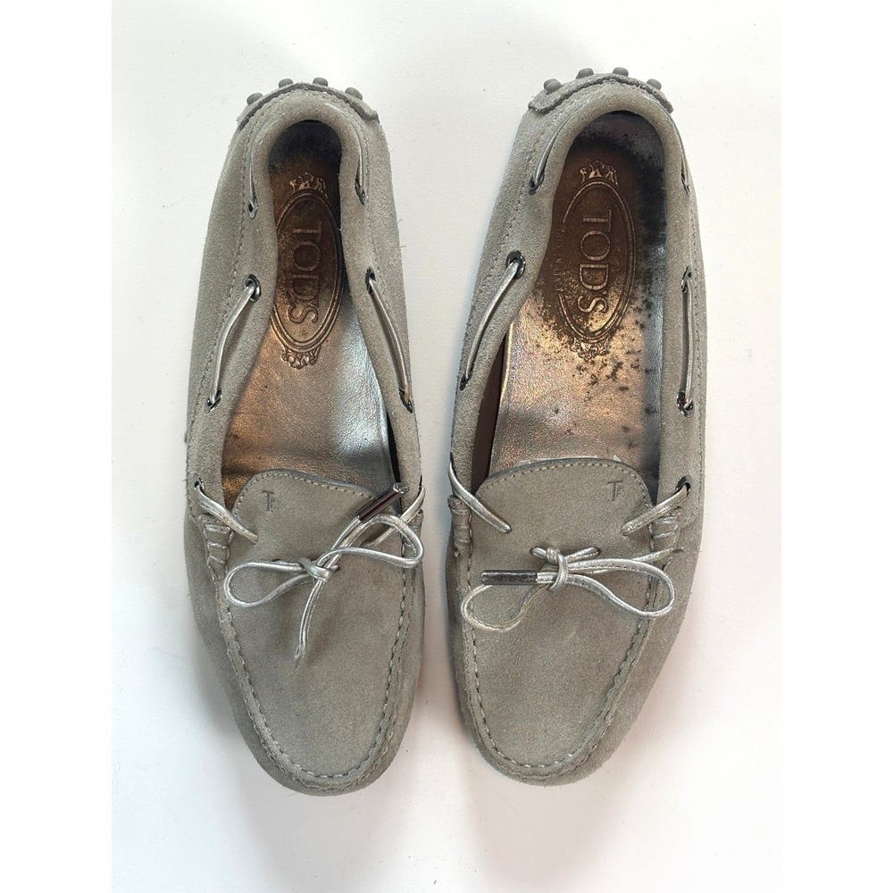 Tod's Gommino Driving Shoes Grey Suede Silver Bow Womens 37 Loafers Italy